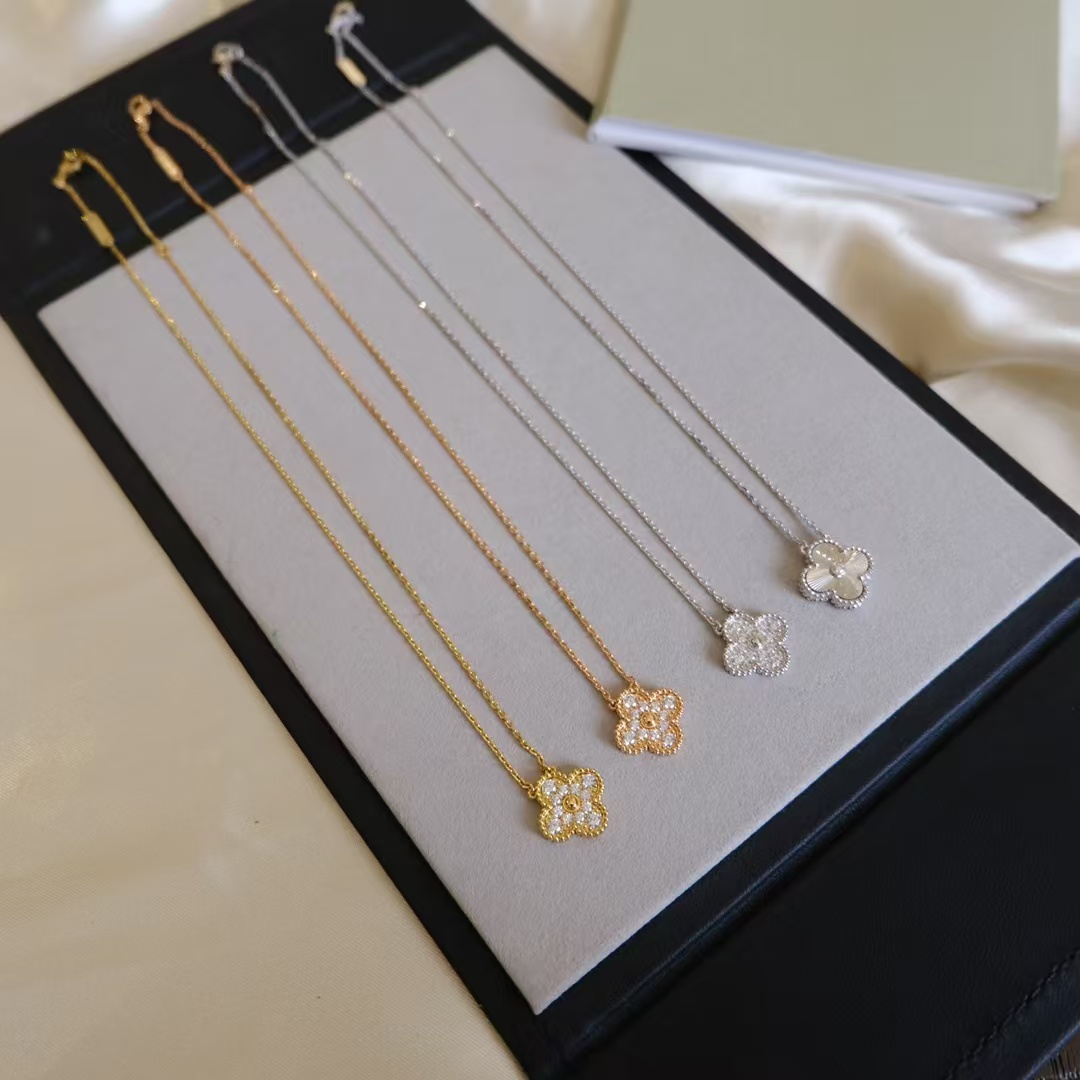 VCA Vintage Alhambra Pendant Necklace - Best Replica Jewelry™