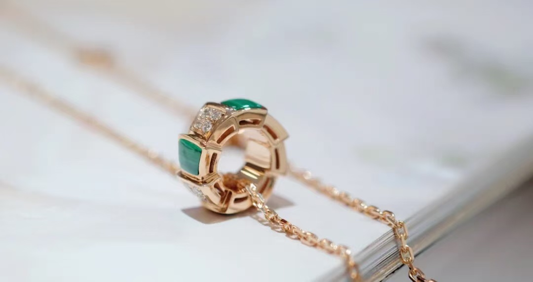 Bvlgari Serpenti Viper Necklace - Best Replica Jewelry™