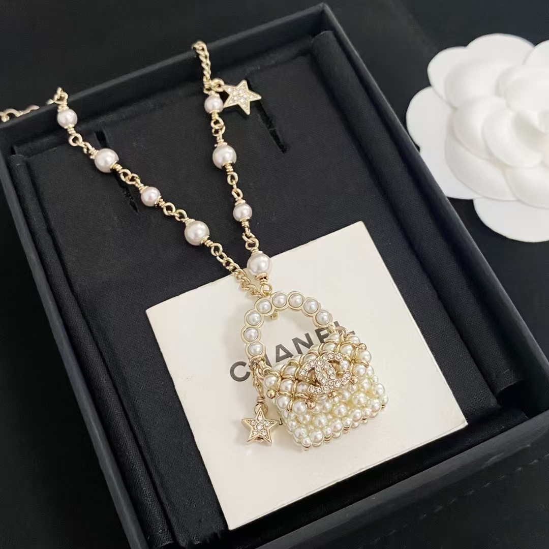 Chanel Pearl Bag Pendant Necklace - Best Replica Jewelry™