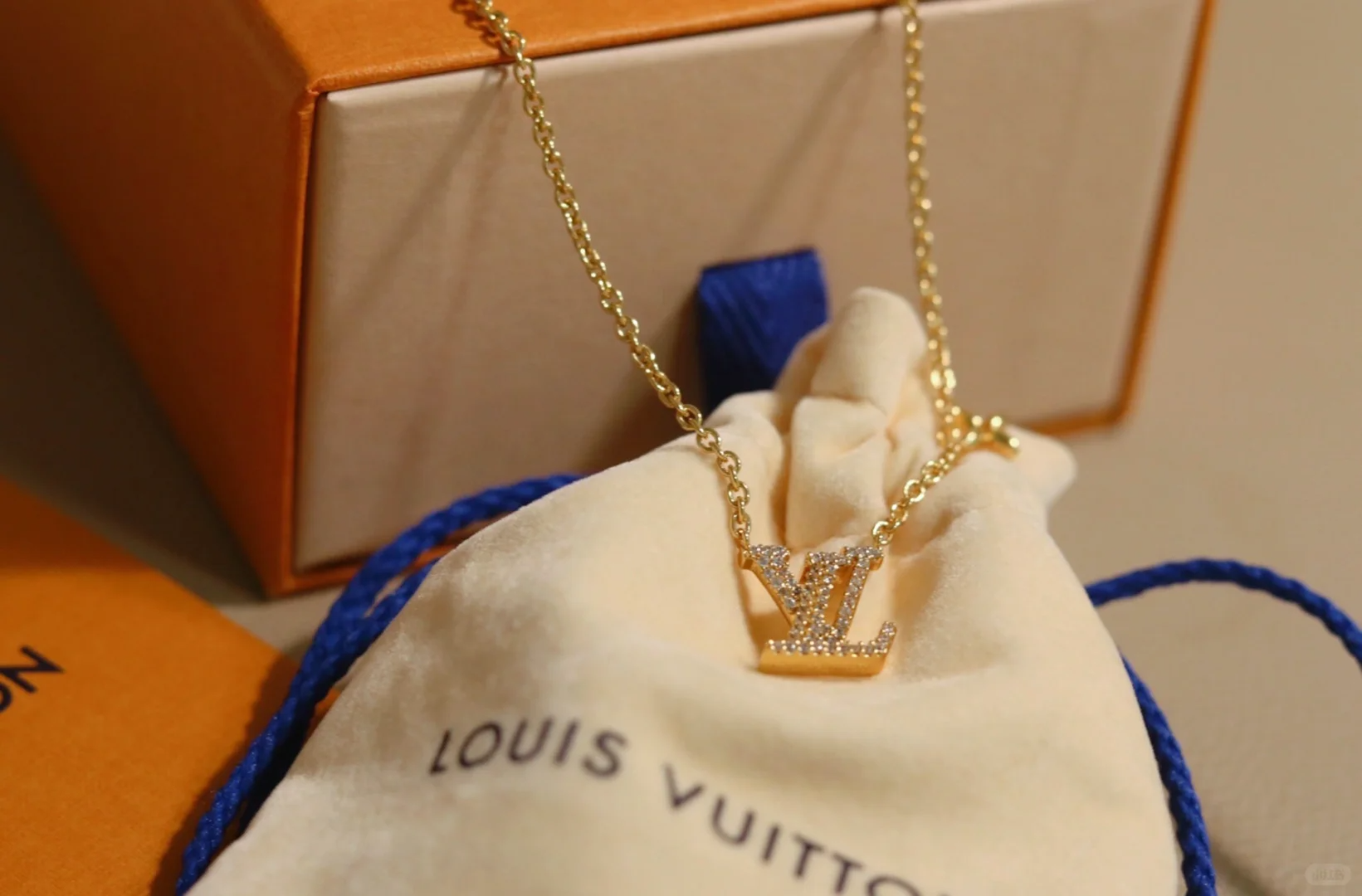 Louis Vuitton LV Letter Pendant Necklaces - Best Replica Jewelry™