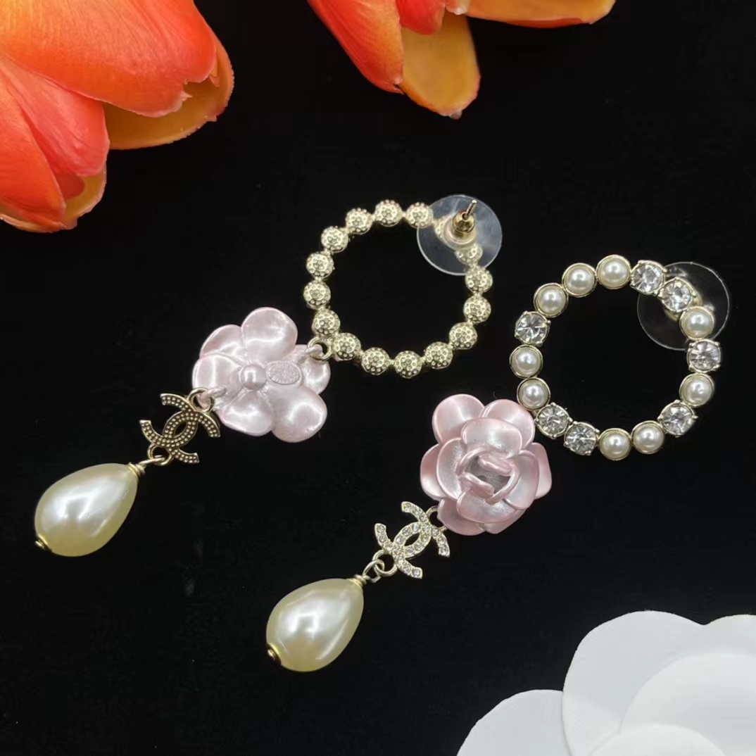 Chanel Pink Camellia Pearl Dangle Earrings - Best Replica Jewelry™