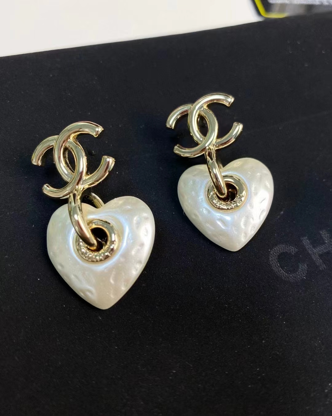 Chanel White Love Heart Double C Earrings - Best Replica Jewelry™