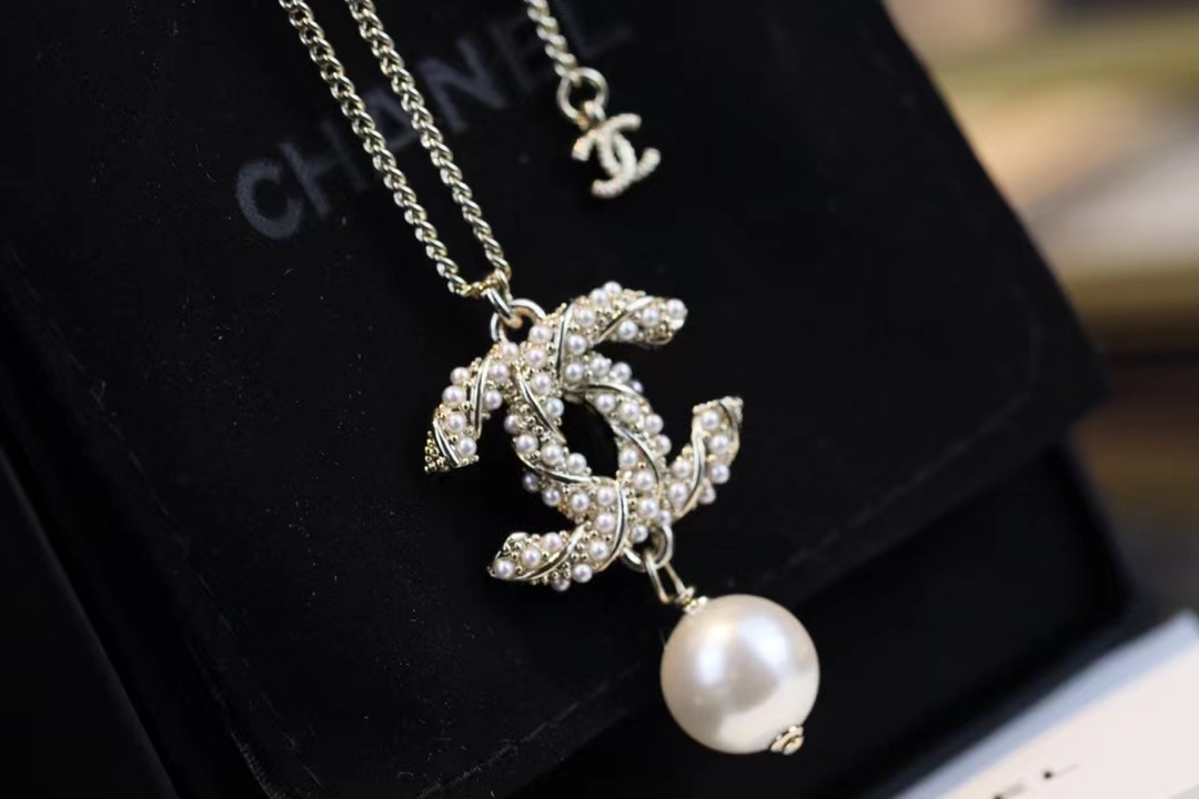 Chanel Long Sweater Pearl Drop Necklace - Best Replica Jewelry™