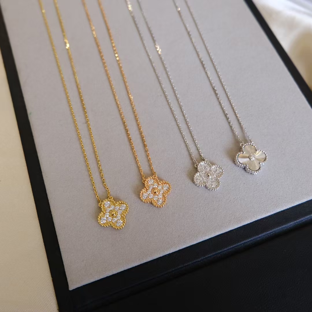 VCA Vintage Alhambra Pendant Necklace - Best Replica Jewelry™