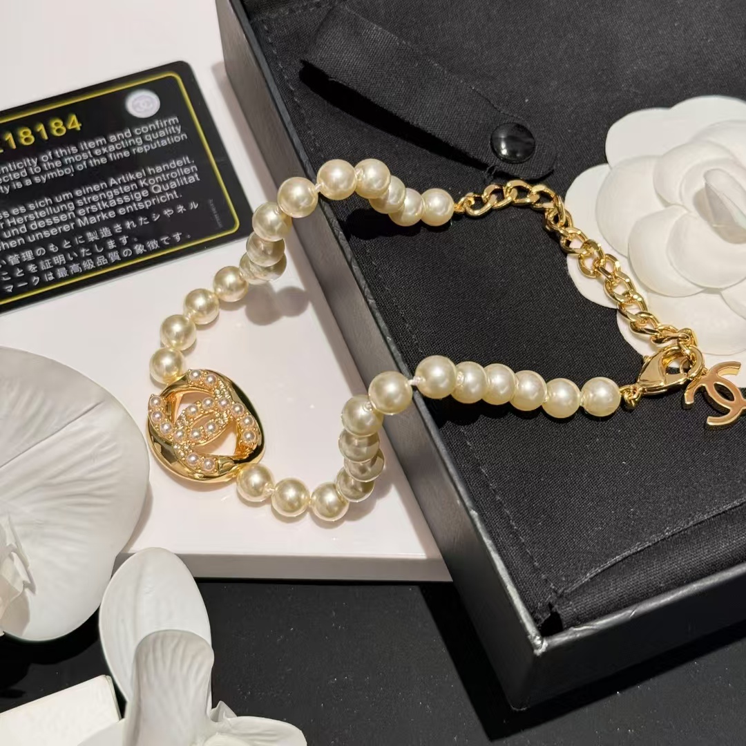 Chanel Round Double C Pendant Pearl Choker Necklace - Best Replica Jewelry™