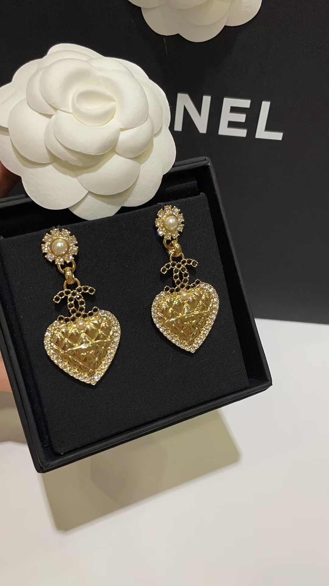 Chanel Love Heart Dangle Earrings - Best Replica Jewelry™