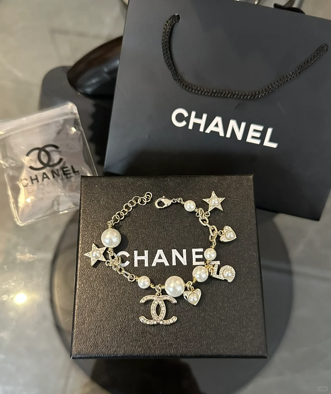 Chanel Heart Star NO.5 Pearl Bracelet - Best Replica Jewelry™