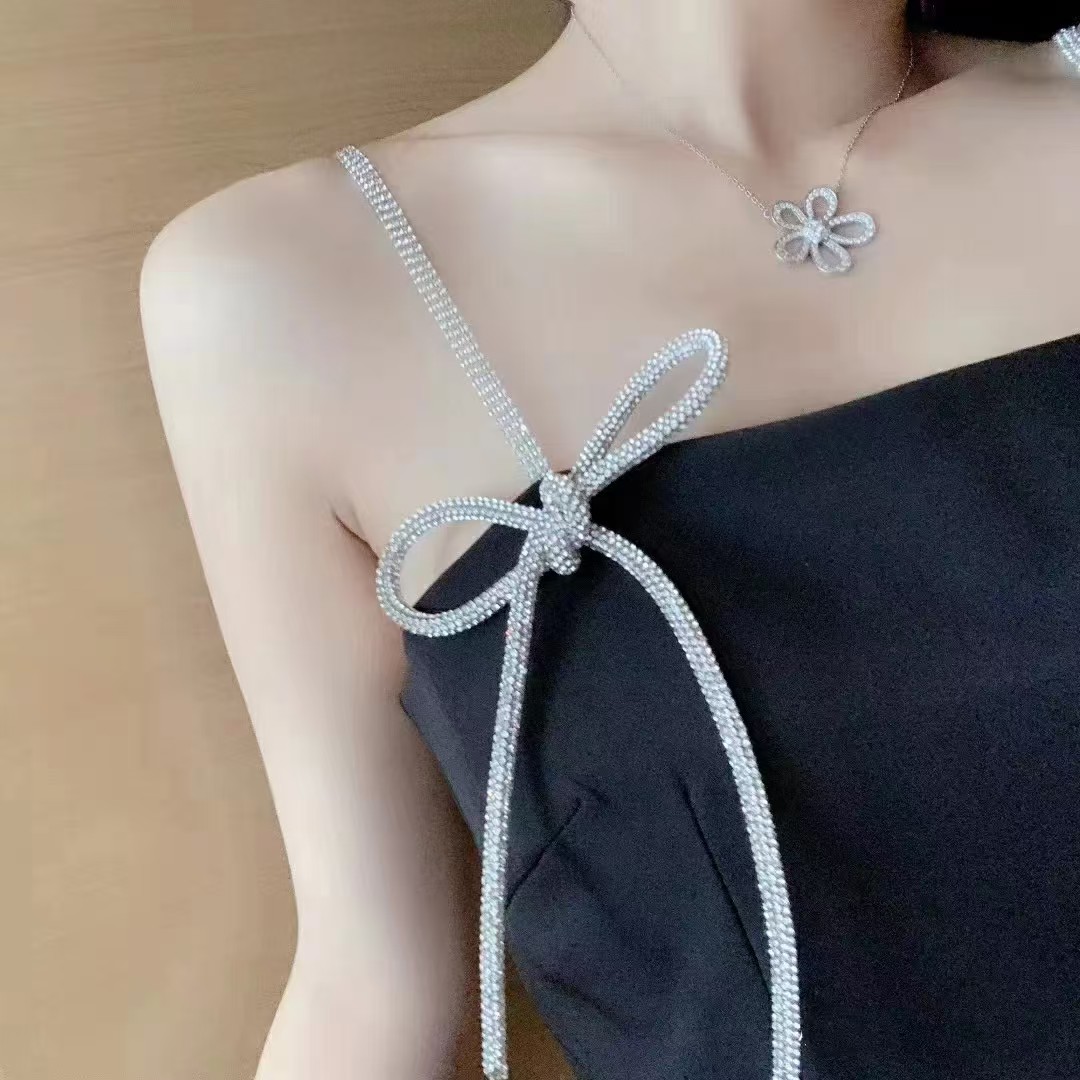 VCA Flowerlace Pendant Necklace - Best Replica Jewelry™