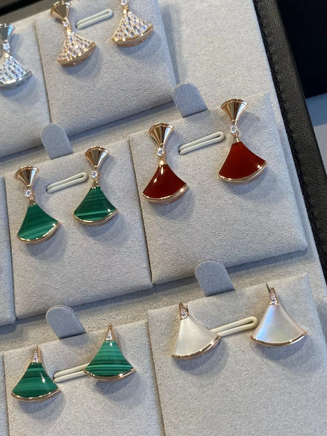 Bvlgari Divas’ Dream Earrings - Best Replica Jewelry™