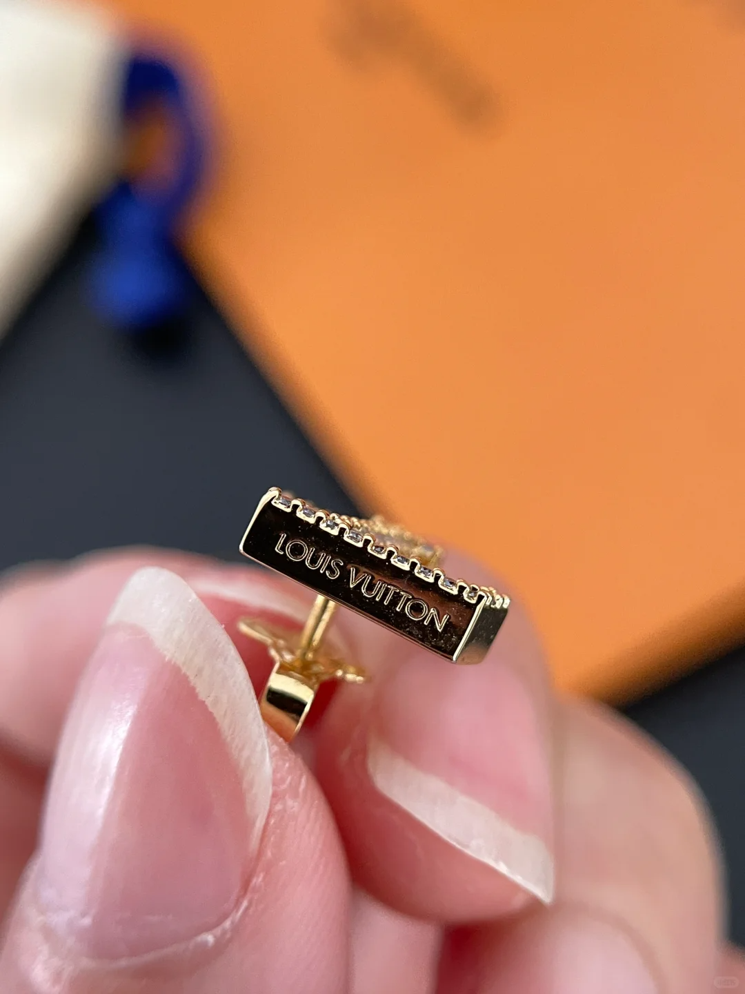 Louis Vuitton Diamond LV Letter Earrings - Best Replica Jewelry™