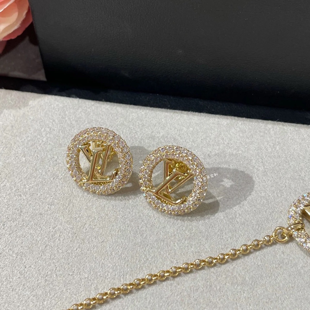Louis Vuitton Diamond Paved Round Stud Earrings - Best Replica Jewelry™