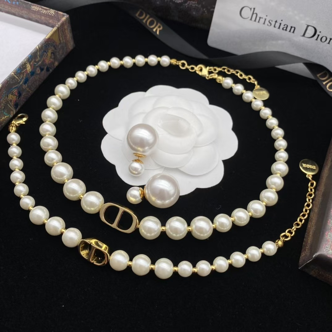Dior Classic Pearl Bracelet - Best Replica Jewelry™