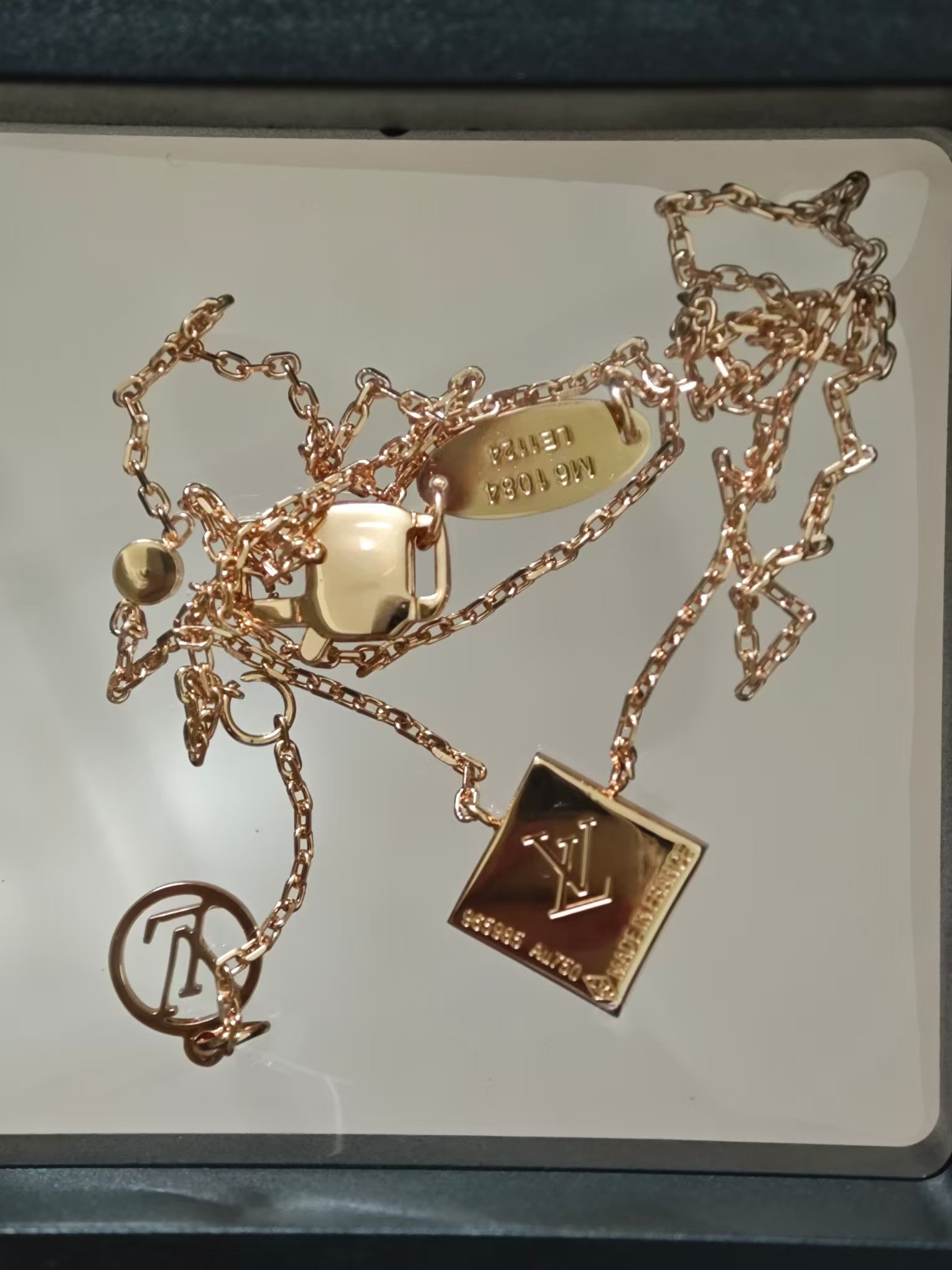 Louis Vuitton Color Blossom BB Star Pendant Necklaces - Best Replica Jewelry™