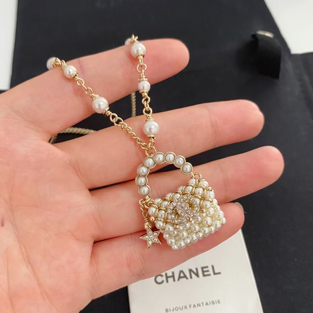 Chanel Pearl Bag Pendant Necklace - Best Replica Jewelry™