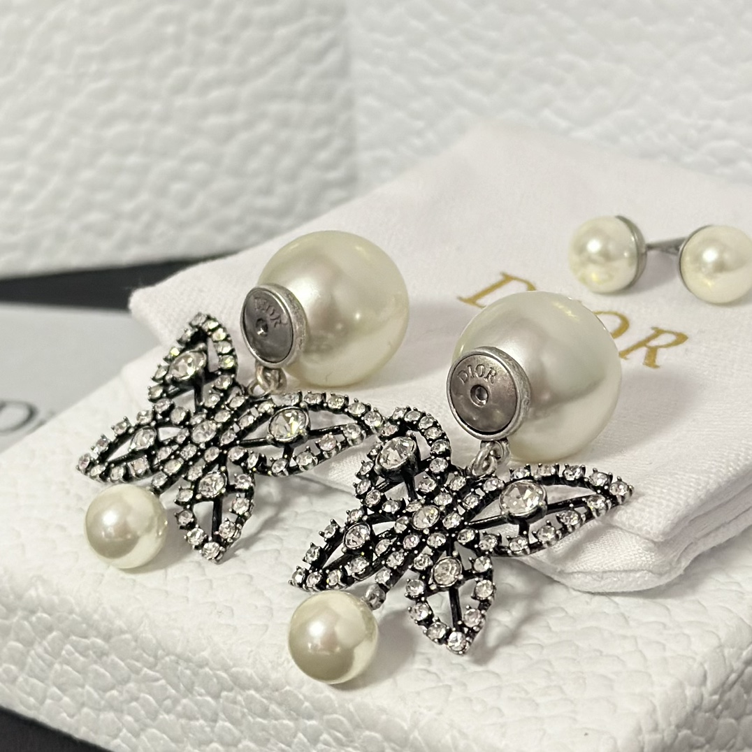 Dior Butterfly Pearl Drop Earrings - Best Replica Jewelry™