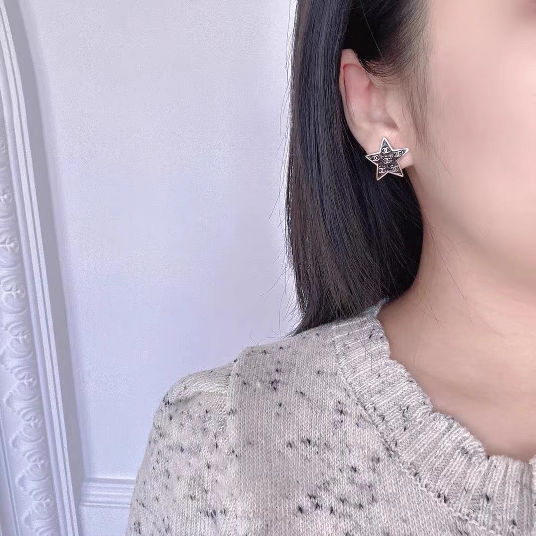 Chanel Black Star Earrings - Best Replica Jewelry™