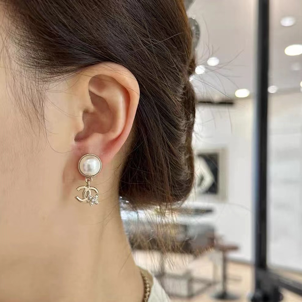 Chanel Pearl Stud Double C Dangle Earring - Best Replica Jewelry™