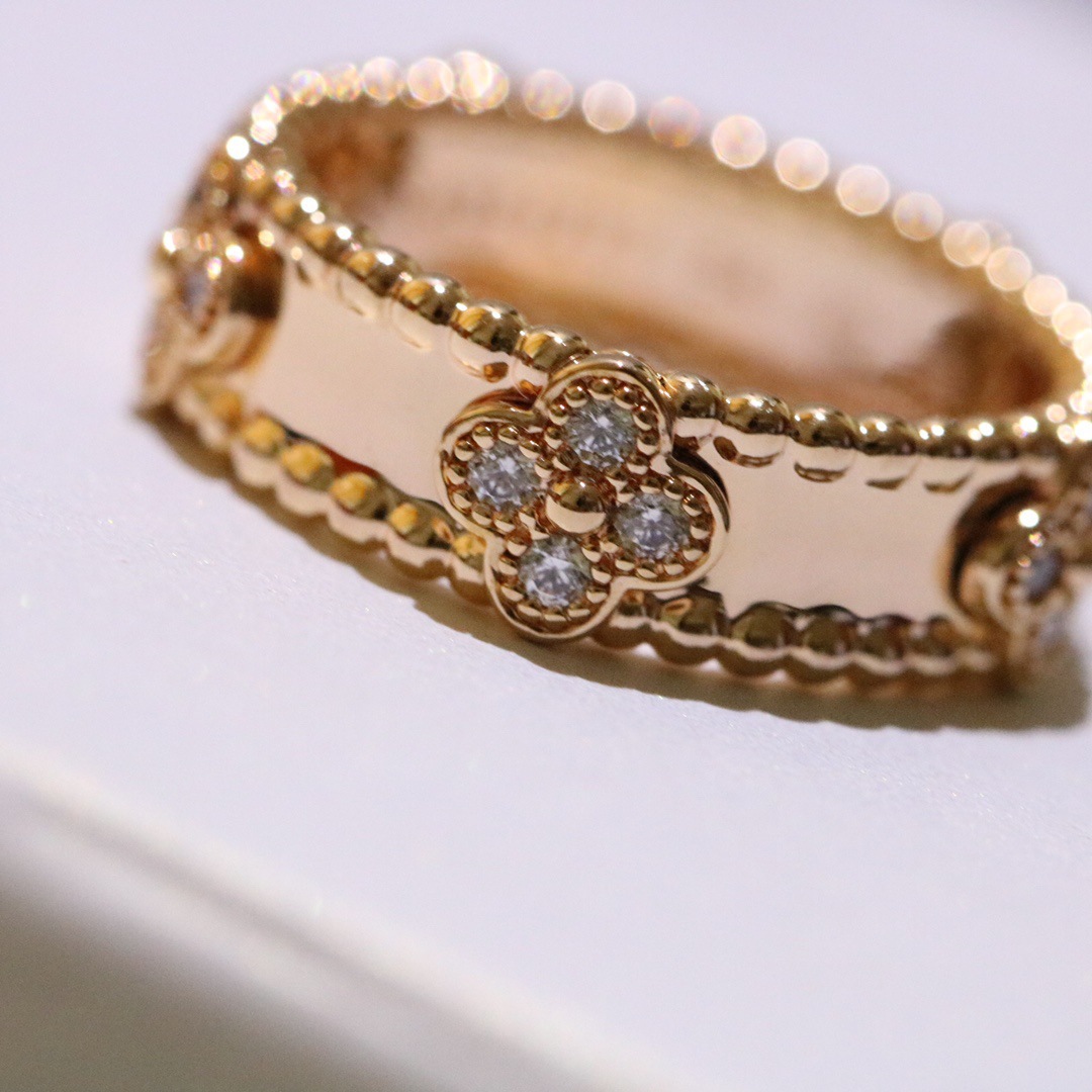 VCA Perlee Narrow Four Leaf Clover Ring - Best Replica Jewelry™