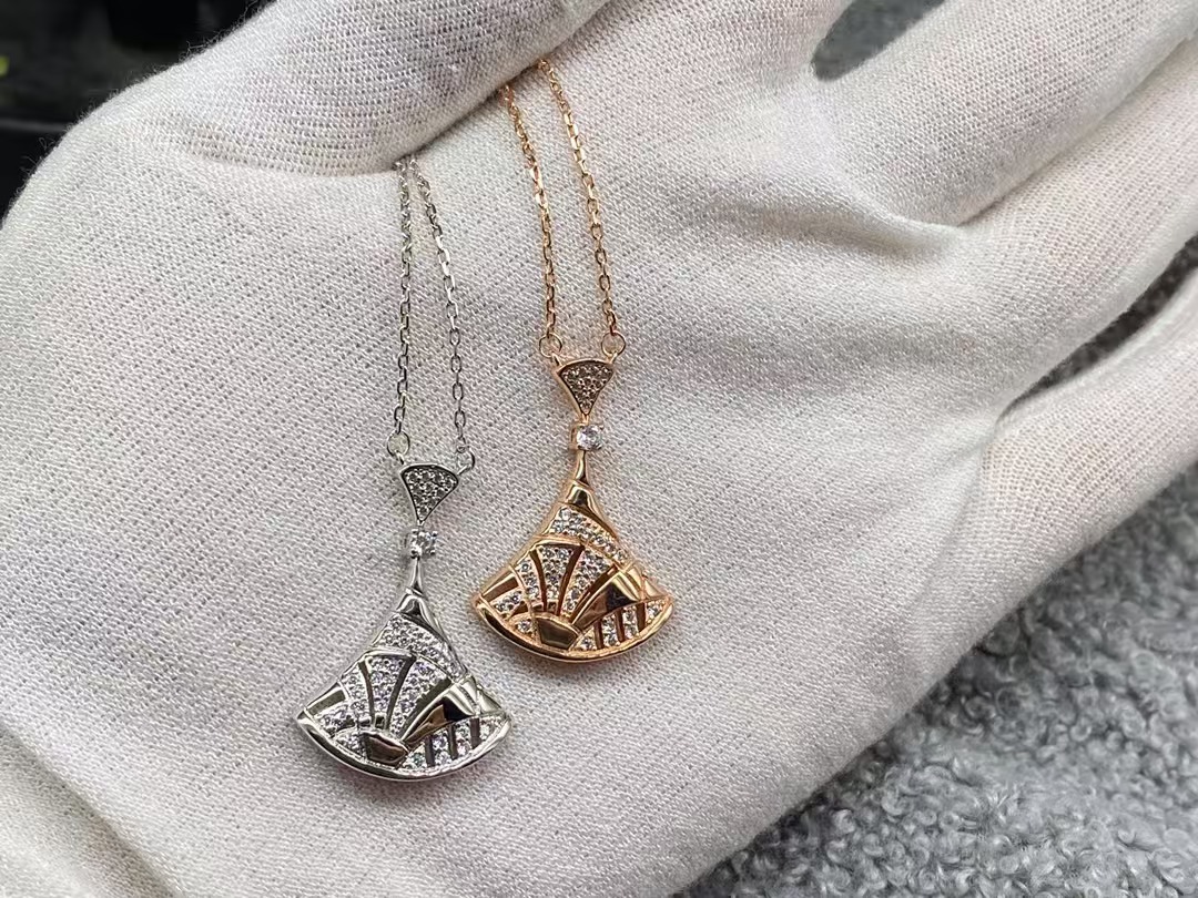 Bvlgari Divas' Dream Necklace - Best Replica Jewelry™