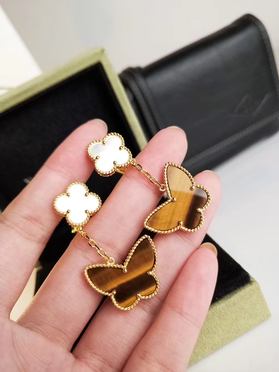 VCA Lucky Alhambra Earrings, 2 Motifs - Best Replica Jewelry™