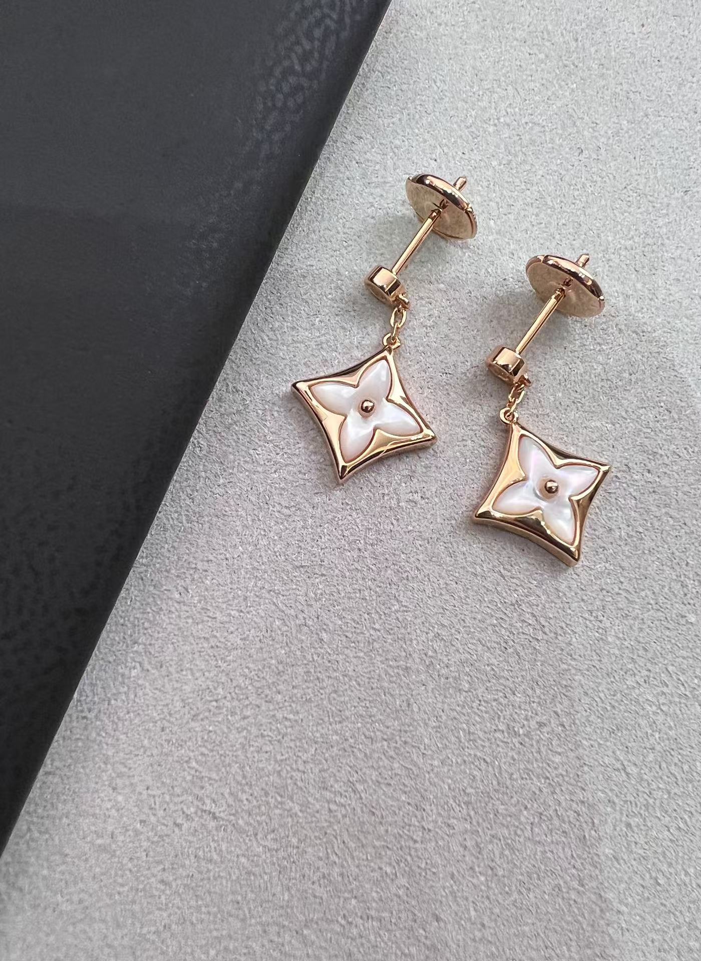 Louis Vuitton Color Blossom BB Star Earring Studs - Best Replica Jewelry™