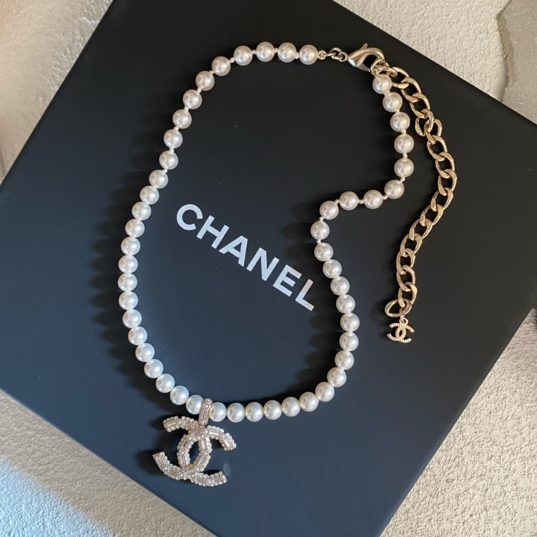 Chanel Big Double C Pendant Pearl Necklace - Best Replica Jewelry™