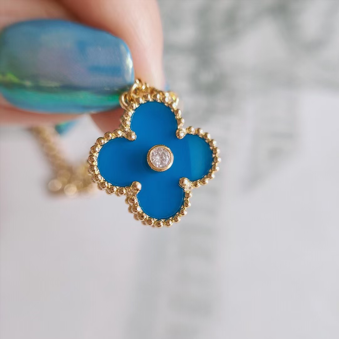 VCA Magic Alhambra Pendant Necklace - Best Replica Jewelry™