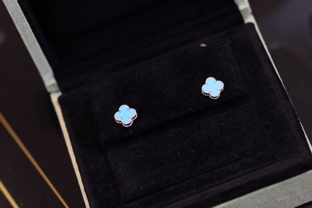 VCA Sweet Alhambra Earstuds Earring - Mini - Best Replica Jewelry™