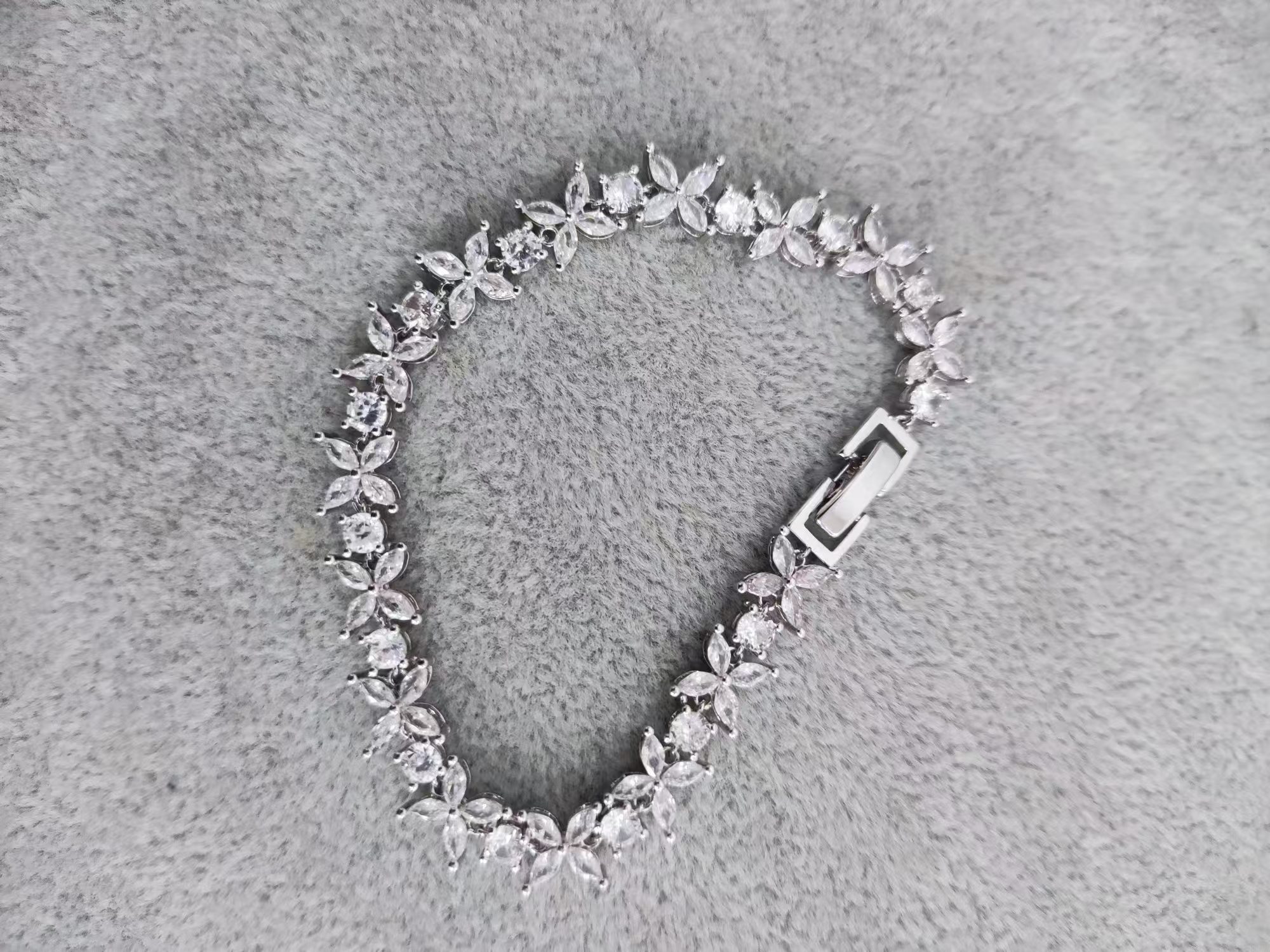 Tiffany Cluster Tennis Bracelet in Platinum with Diamonds - Best Replica Jewelry™
