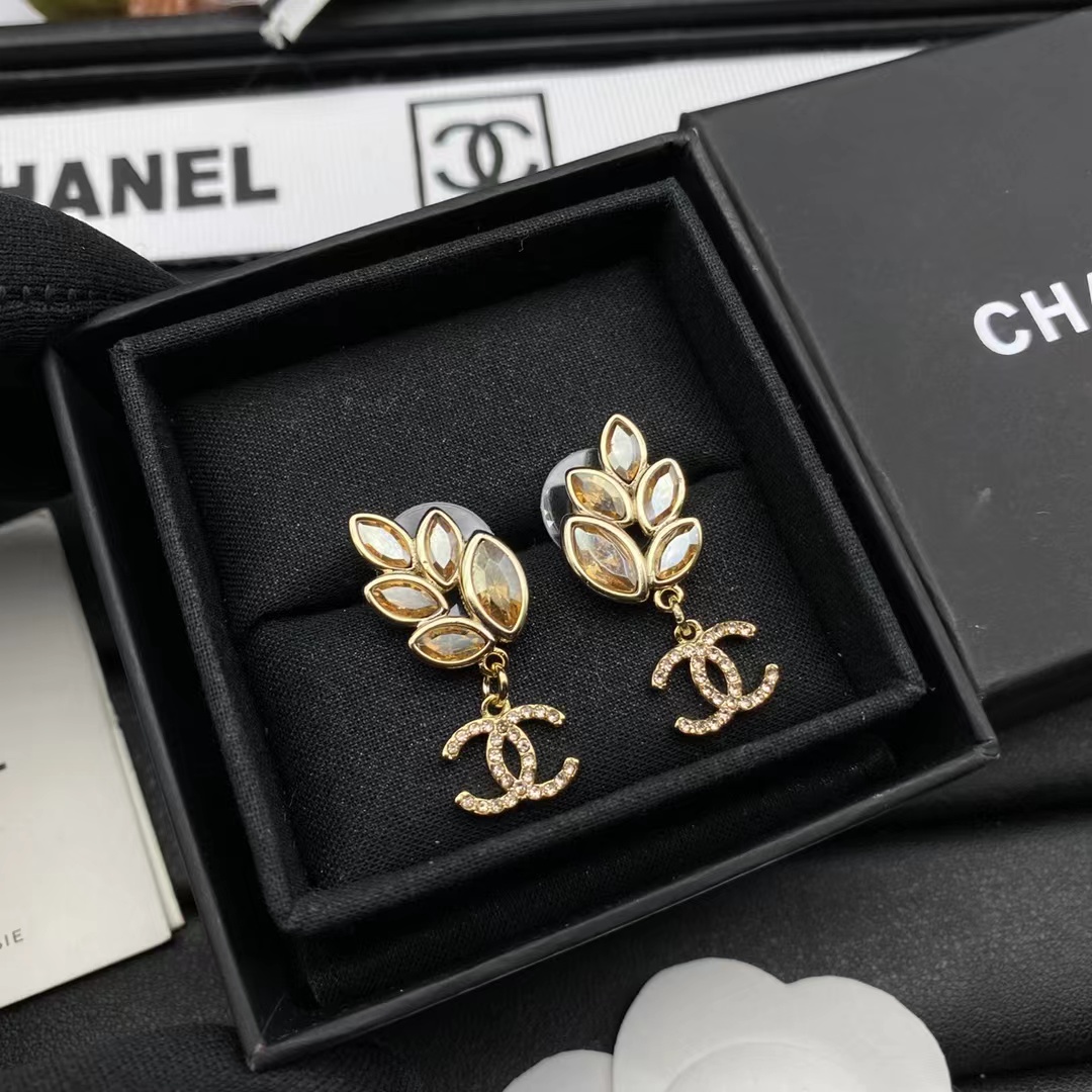 Chanel Amber Leaf Earrings - Best Replica Jewelry™