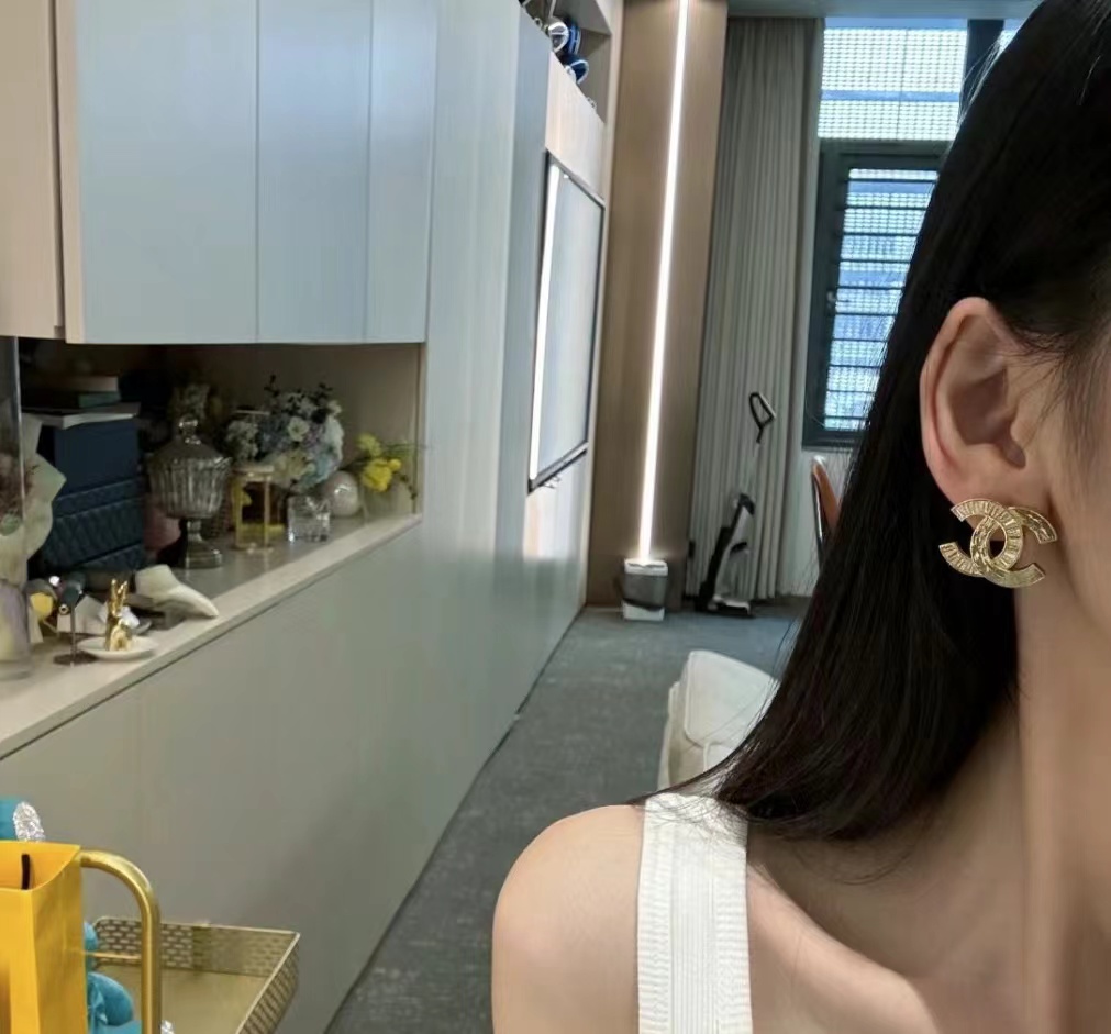 Chanel Big Gold Double C Stud Earrings - Best Replica Jewelry™