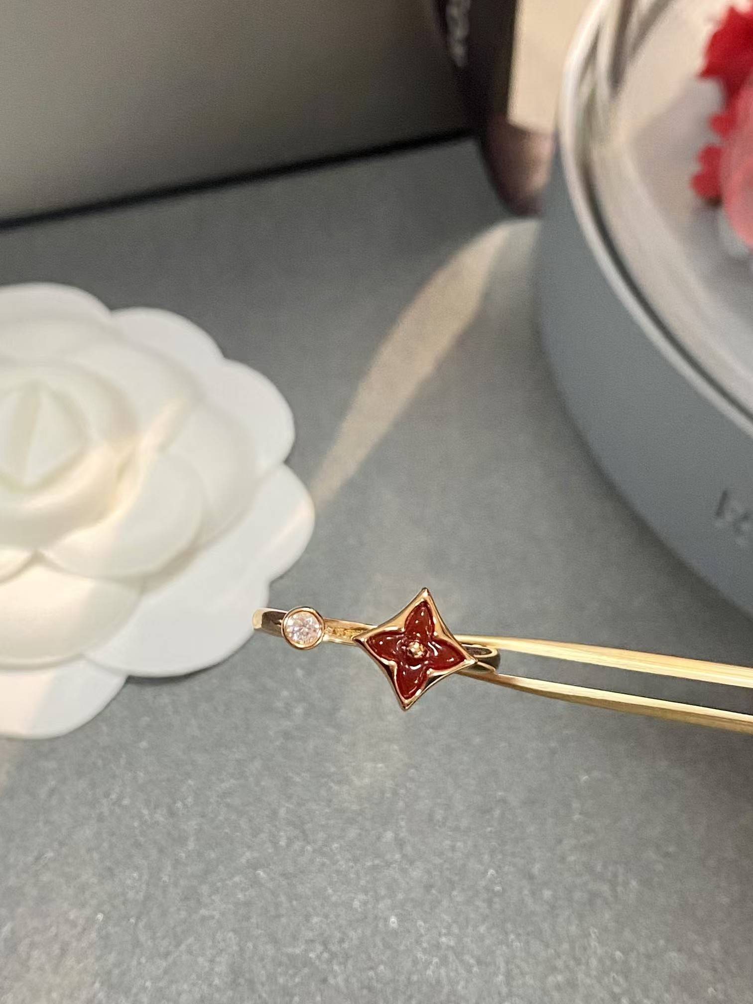 Louis Vuitton Color Blossom Mini Star Ring - Best Replica Jewelry™