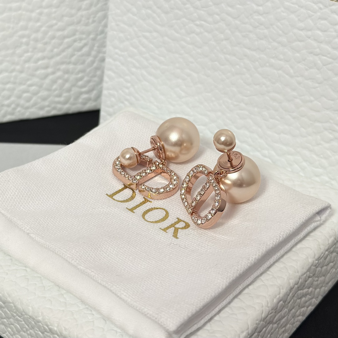Dior Sweet CD Pearl Stud Earrings - Best Replica Jewelry™