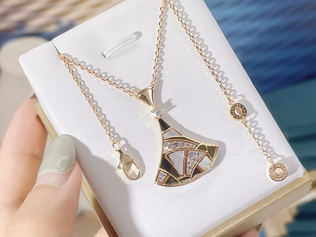 Bvlgari Divas' Dream Necklace - Best Replica Jewelry™