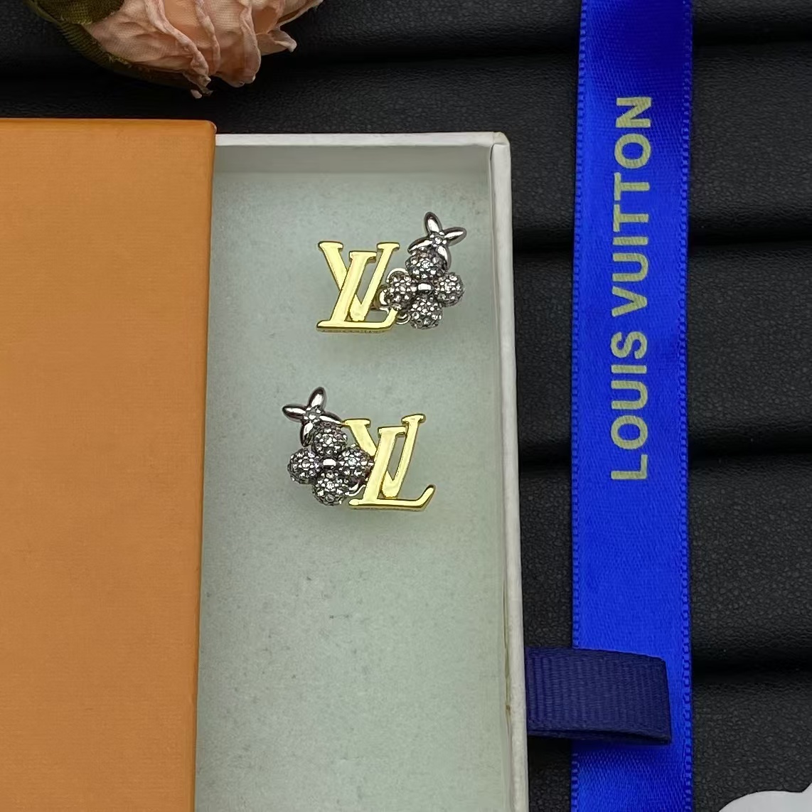 Louis Vuitton Mixed Color Stud Earrings - Best Replica Jewelry™