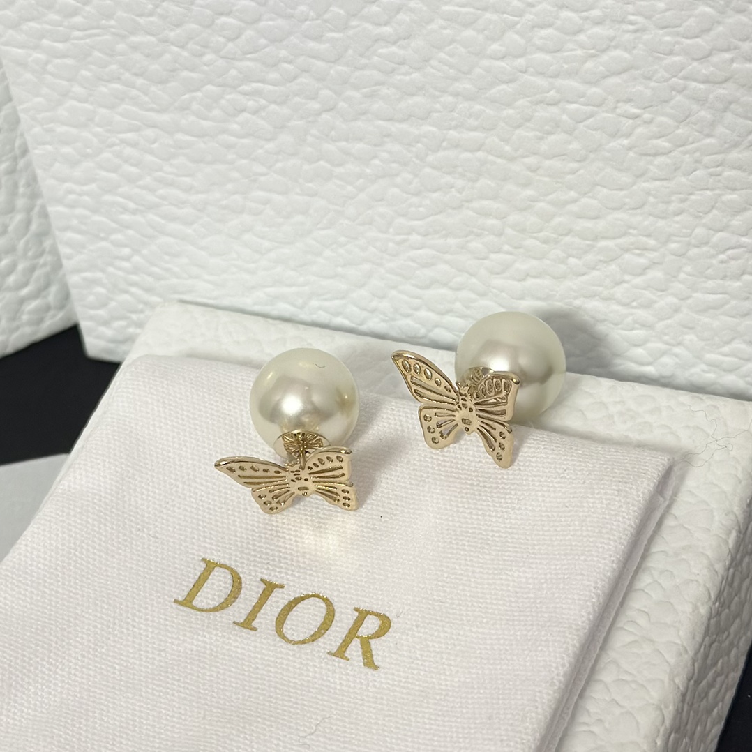 Dior Hollow Butterfly Stud Earrings - Best Replica Jewelry™