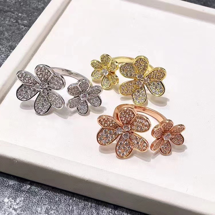 VCA Four Leaf Clover Ring - Best Replica Jewelry™