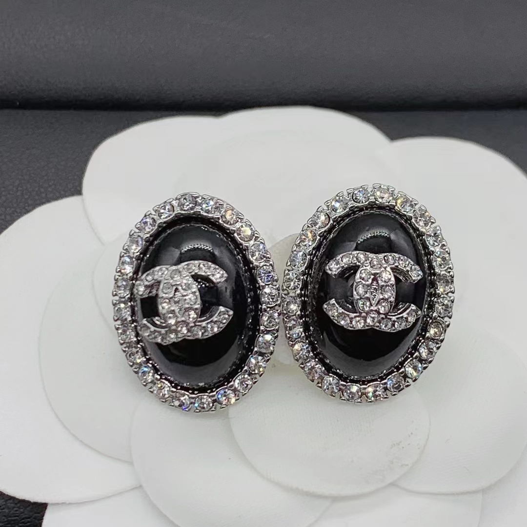 Chanel Oval Black Earrings - Best Replica Jewelry™
