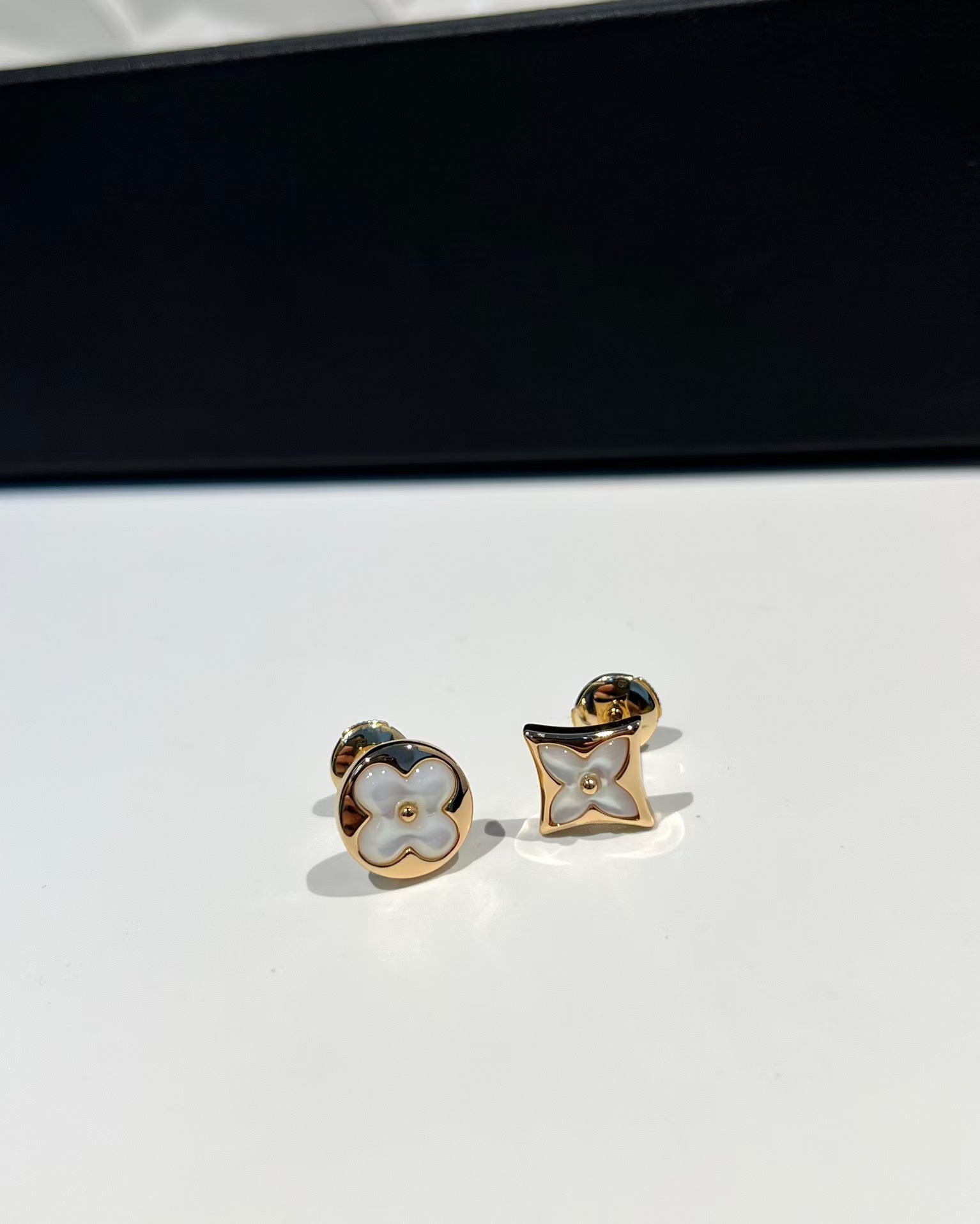 Louis Vuitton Asymmetric Mother of Pearl Stud Earrings - Best Replica Jewelry™