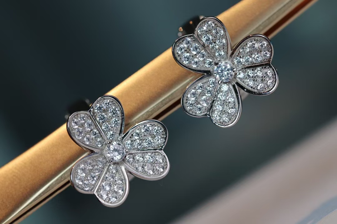 VCA Frivole Earrings - Small - Best Replica Jewelry™