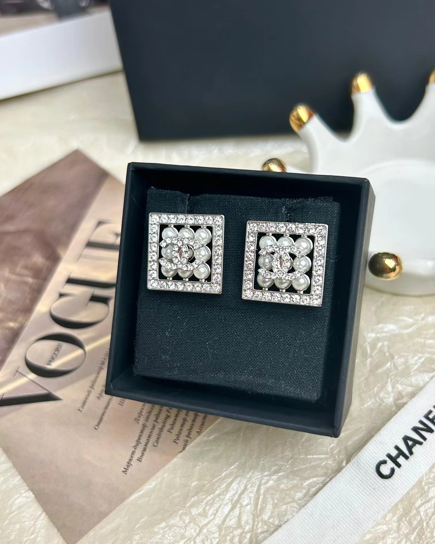 Chanel Square Diamond and Pearl Earrings - Best Replica Jewelry™