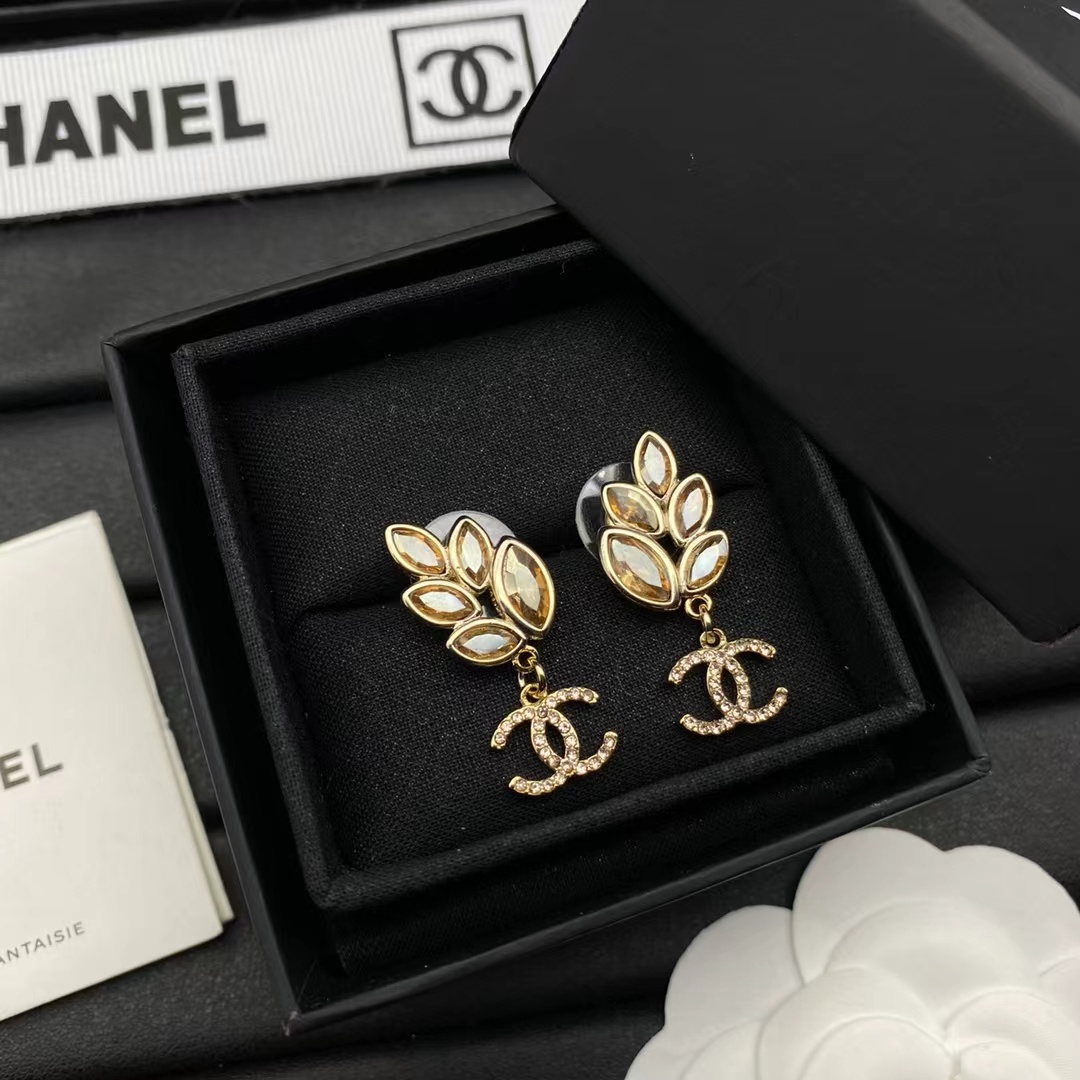 Chanel Amber Leaf Earrings - Best Replica Jewelry™