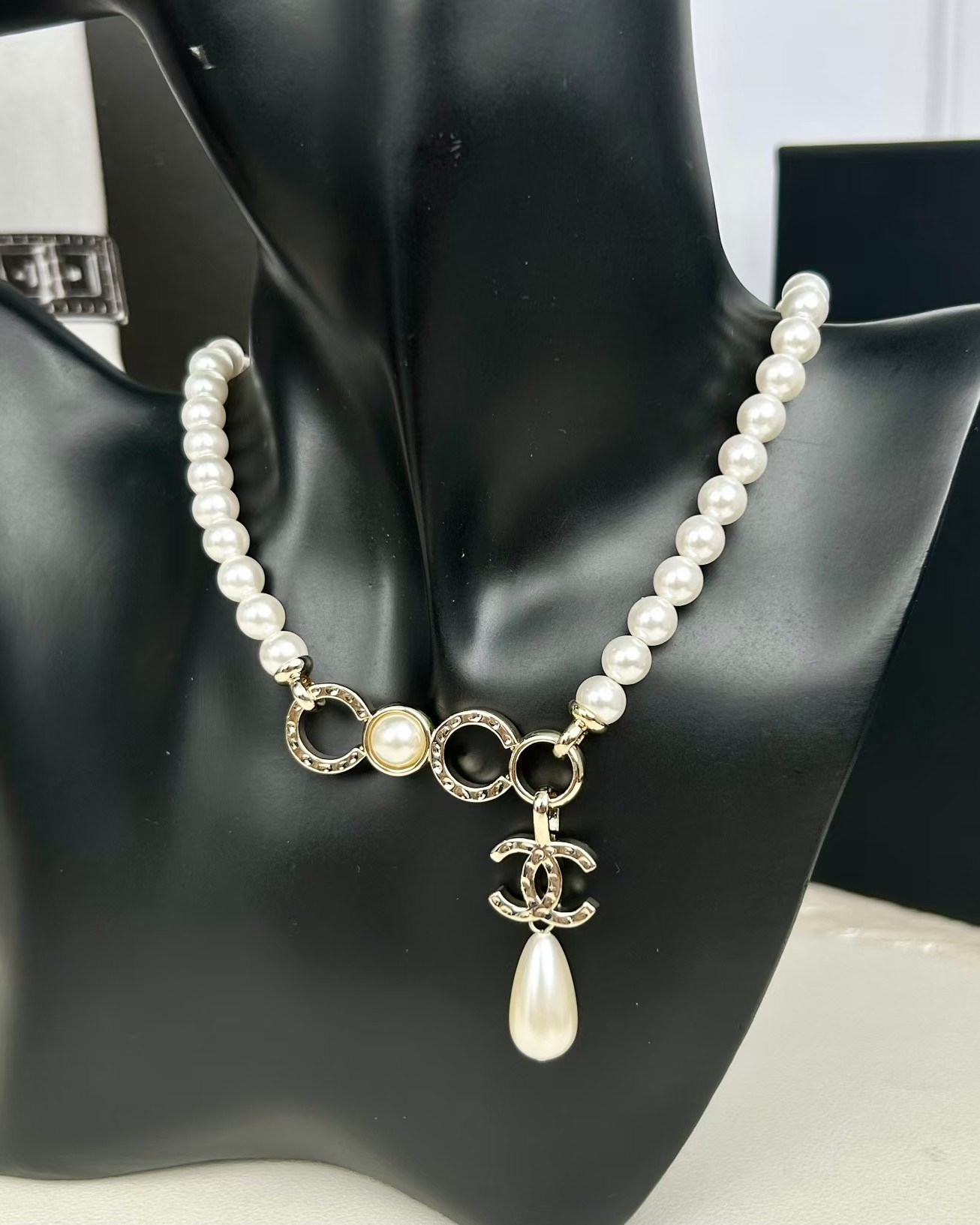 Chanel Teardrop Pearl Pendant Pearl Necklace - Best Replica Jewelry™
