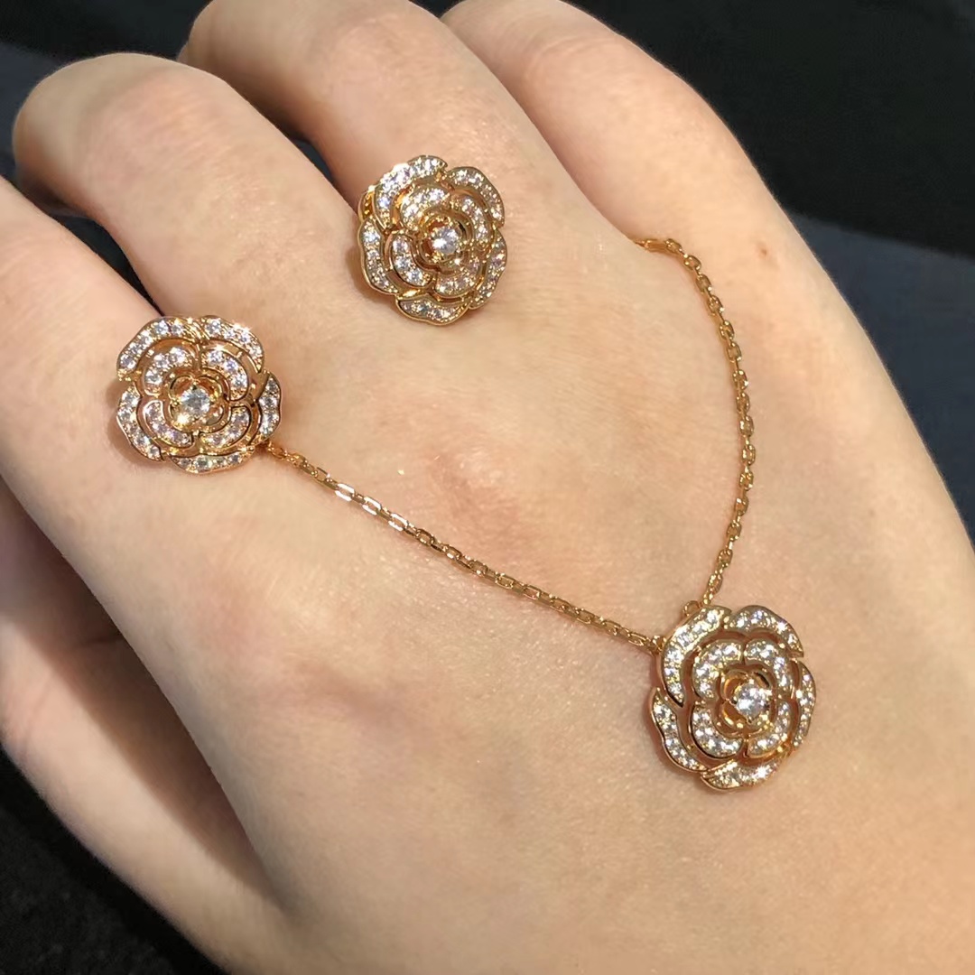Chanel Diamond Camellia Flower Pendant Necklace - Best Replica Jewelry™