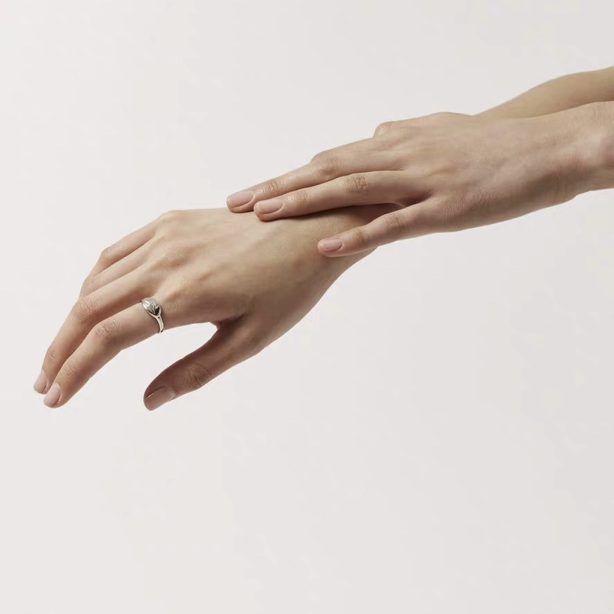 Vivienne Westwood Debossed Stamped Saturn Ring - Best Replica Jewelry™