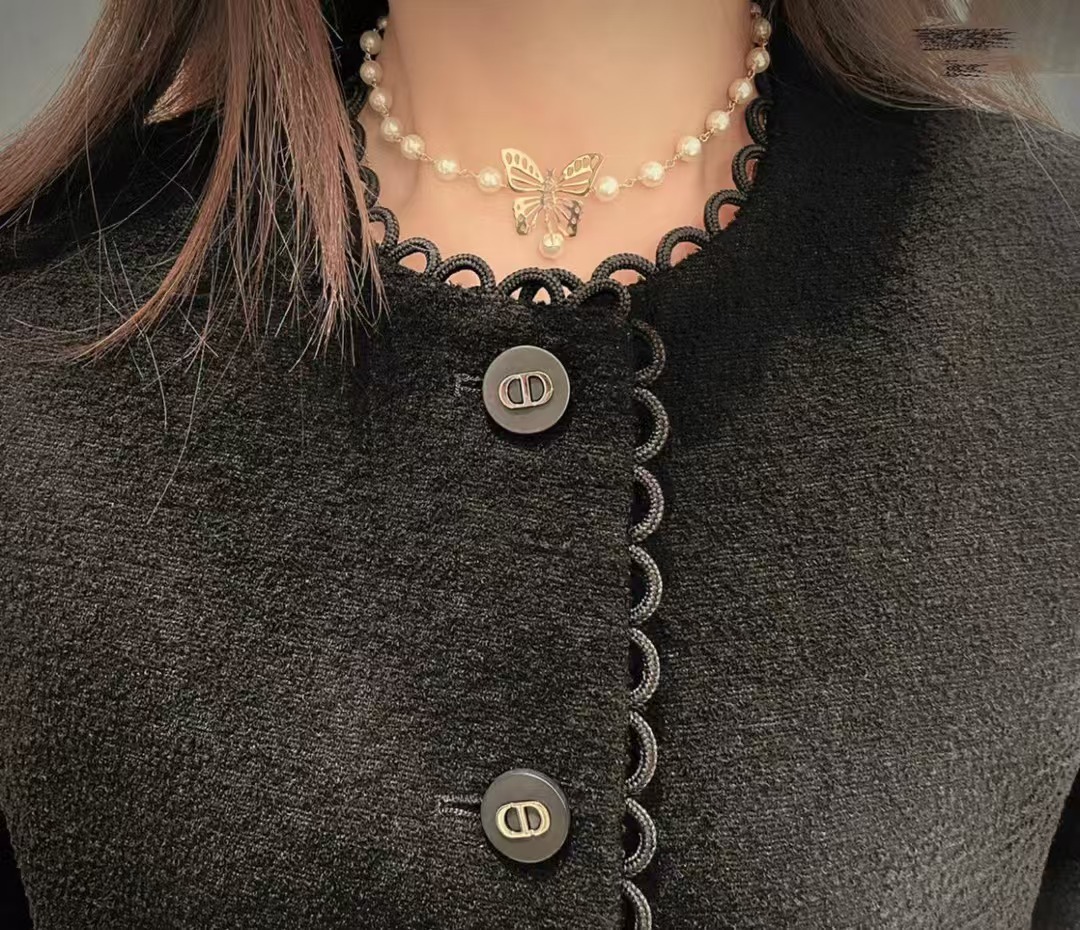 Dior Hollow Butterfly Pendant Pearl Necklace - Best Replica Jewelry™