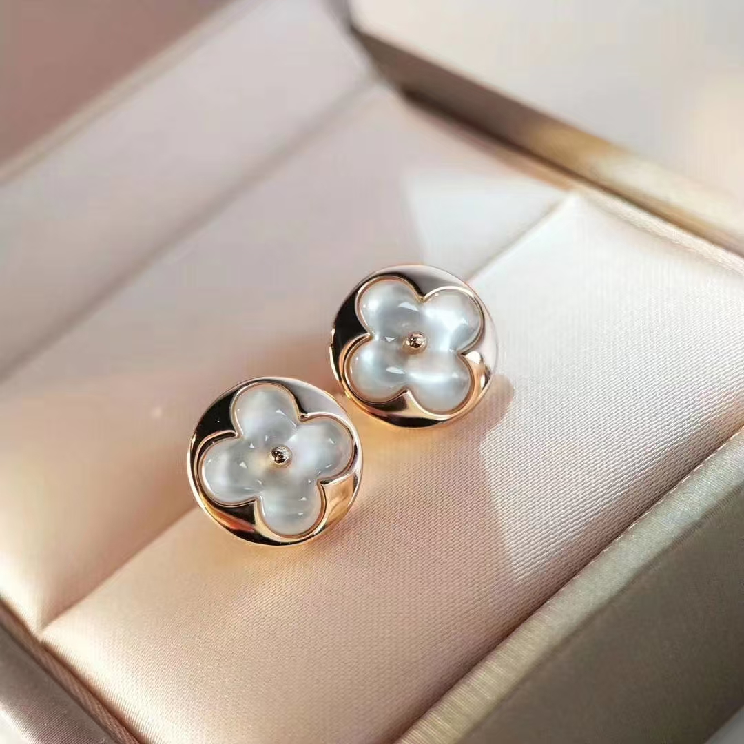 Louis Vuitton Color Blossom Sun Ear Stud Earrings - Best Replica Jewelry™