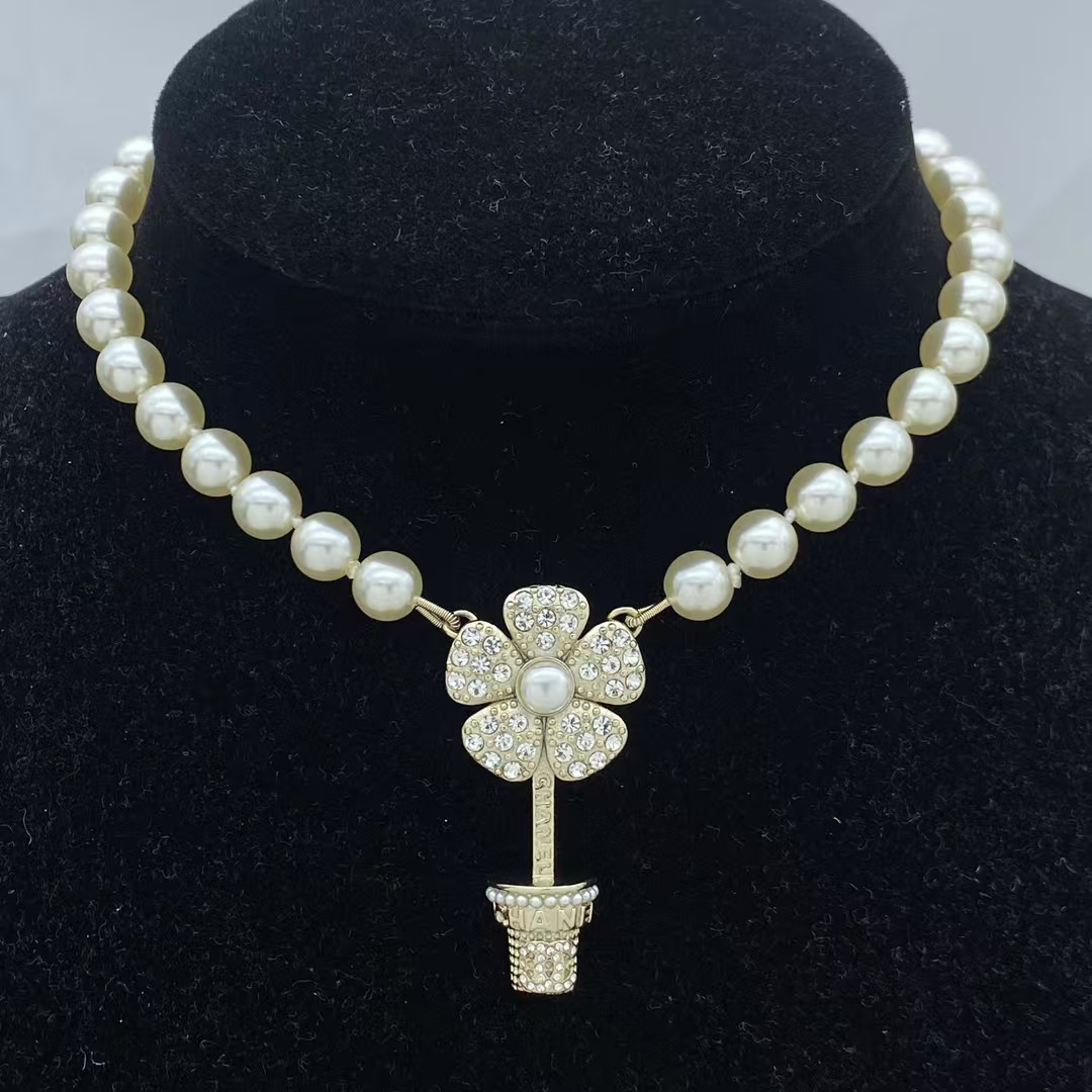 Chanel Potted Plants Flower Pearl Necklace - Best Replica Jewelry™