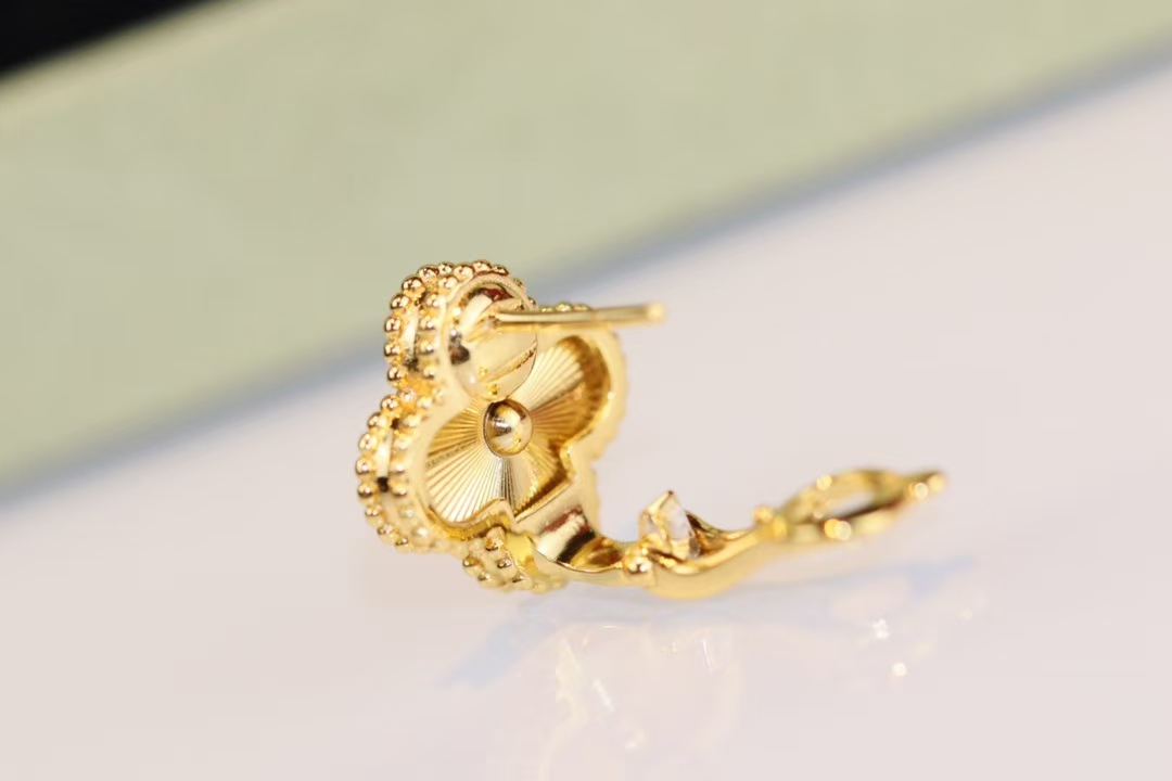 VCA Vintage Alhambra Earrings - Best Replica Jewelry™