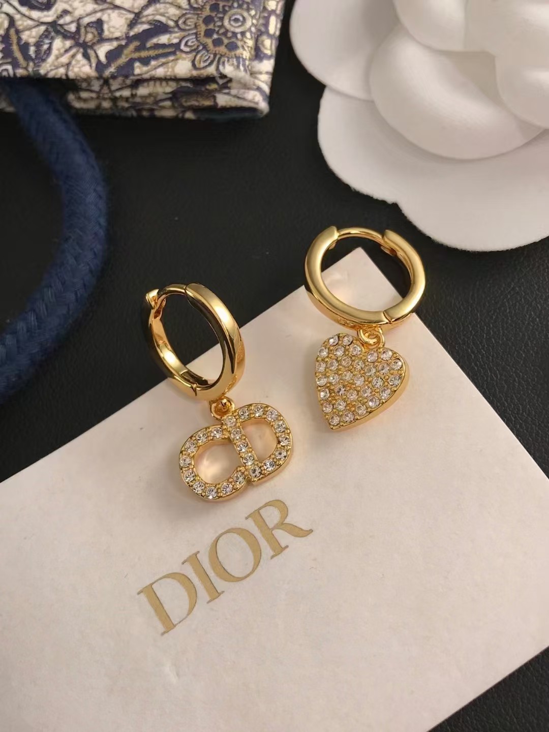 Dior Asymmetric Heart CD Dangle Earrings - Best Replica Jewelry™